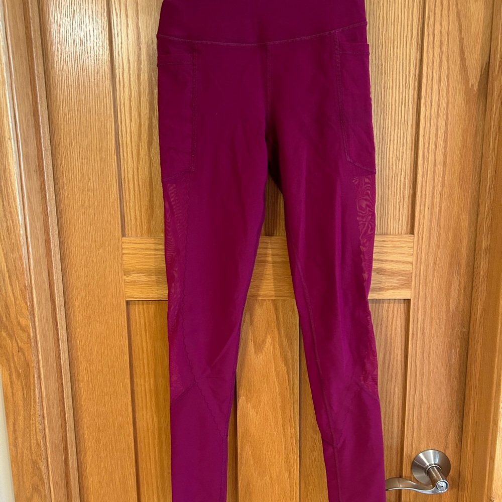 Victoria’s Secret Sport Magenta Mesh Leggings‎ XS